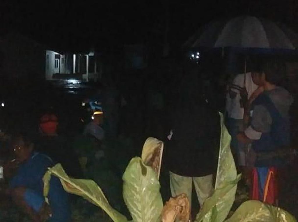 Banjir di Banggai Sulteng, 10 Rumah dan Puskesmas Terdampak Banjir di Banggai Sulteng, 10 Rumah dan Puskesmas Terdampak