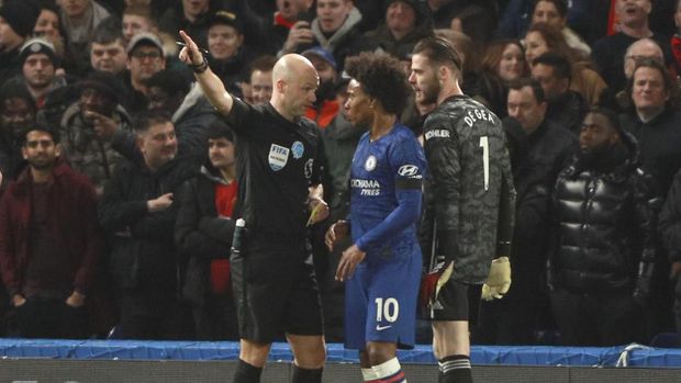Wasit Anthony Taylor yang memimpin laga Chelsea vs MU.