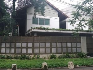 Mengintip Rumah Buronan KPK Eks Sekretaris MA Nurhadi, Megah Banget!