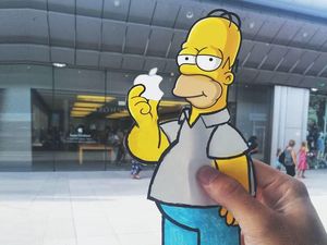 Seniman Ini Pakai Ilustrasi Kartun untuk Warnai Kota