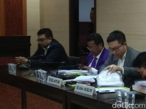 Berjas Ungu, Hotman Paris Bela Grab di Sidang KPPU