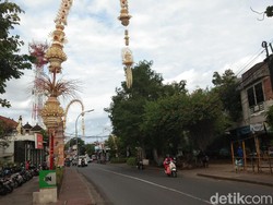 Galungan Identik dengan Pemasangan Penjor, Apa Maknanya?