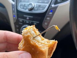 Jarum hingga Silet, Benda Tajam yang Ditemukan Dalam Makanan