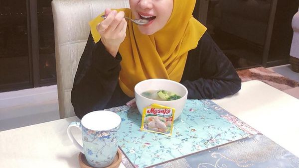 10 Momen Kulineran Laudya Cynthia Bella yang Eksis di Instagram