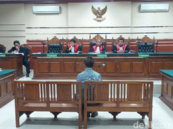 Korupsi Jasmas, Eks Anggota DPRD Surabaya Dituntut 2,5 Tahun Penjara