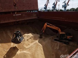 Anak Usaha Bulog Dapat Jatah Impor Gula Mentah 29.000 Ton