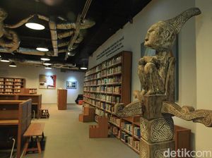 Perpustakaan Freedom Institute Punya Buku Kuno Tahun 1.800