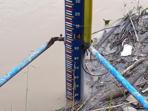 Debit Air Sungai Bengawan Solo di Bojonegoro Naik