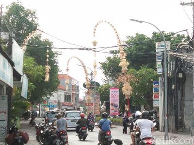 Melihat Tatanan Penjor di Bali Jelang Hari Raya Galungan
