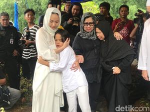 Momen BCL Melepas Kepergian Ashraf Sinclair