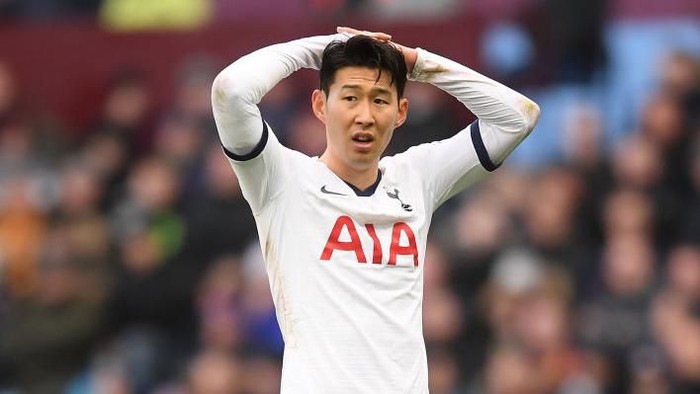 BIRMINGHAM, ENGLAND - FEBRUARY 16: Heung-Min Son of Tottenham Hotspur reacts to a missed chance during the Premier League match between Aston Villa and Tottenham Hotspur at Villa Park on February 16, 2020 in Birmingham, United Kingdom. (Photo by Michael Regan/Getty Images)