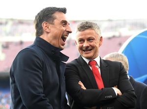 Ferdinand Minta Solskjaer Mundur dari MU, Neville Komentar Begini Ferdinand Minta Solskjaer Mundur dari MU, Neville Komentar Begini