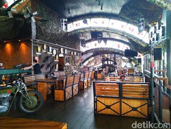 Manjakan Perut di Kamp Militer Milik Dewi Persik