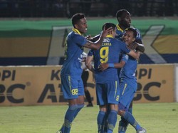 Arema FC: Dua Striker Impor Persib Bandung Mesti Diwaspadai