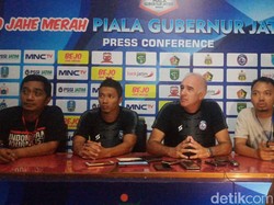 Kalah Lawan Persebaya, Pelatih Arema Puji Determinasi Pemain