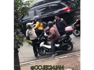 Ini Alasan Polisi Berjaket Ojol Hadang Pemotor di Duren Sawit Ini Alasan Polisi Berjaket Ojol Hadang Pemotor di Duren Sawit