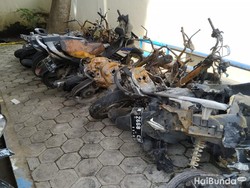 Ini Penampakan Bangkai Motor Korban Kerusuhan Suporter Persebaya-Arema