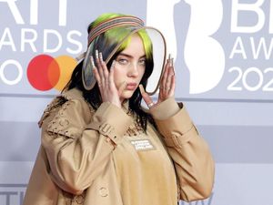 Billie Eilish Batal Tur Dunia, Ini Tanggapan Promotor Indonesia Billie Eilish Batal Tur Dunia, Ini Tanggapan Promotor Indonesia
