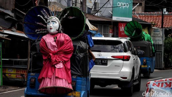 Mendengar Suara Hati Ondel-ondel di Ibu Kota
