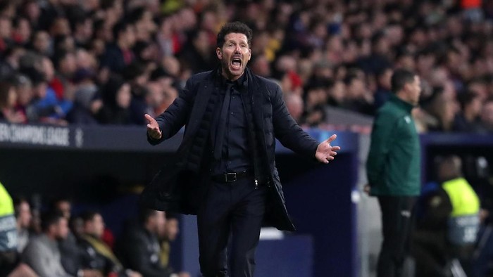 MADRID, SPAIN - FEBRUARY 18: Diego Simeone, Manager of Atletico Madrid reacts during the UEFA Champions League round of 16 first leg match between Atletico Madrid and Liverpool FC at Wanda Metropolitano on February 18, 2020 in Madrid, Spain. (Photo by Gonzalo Arroyo Moreno/Getty Images)