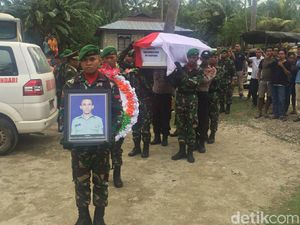 Kedatangan Jenazah Praka Risno Disambut Tangis Keluarga di Buton Utara
