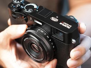 Fujifilm X100V, Penerus Tradisi Kamera Fuji yang Ikonik Fujifilm X100V, Penerus Tradisi Kamera Fuji yang Ikonik