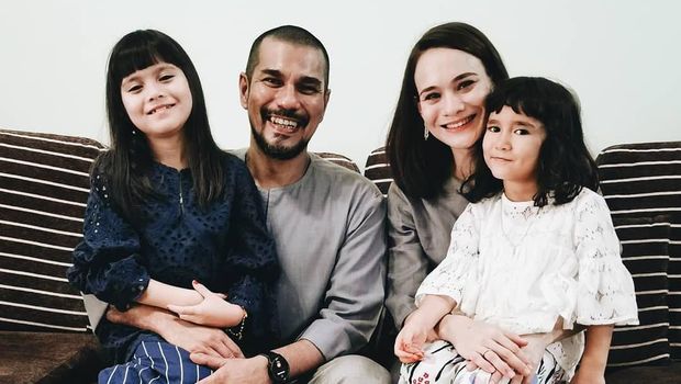 Mengenal Lebih Dekat Aishah Sinclair Adik Ashraf Sinclair