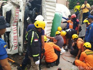 Video Truk Molen Melaju Tak Terkendali di Semarang, 1 Pemotor Tewas