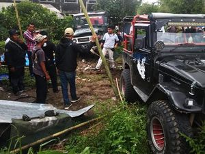 Jip Wisata Lava Tour Merapi Terperosok, 5 Wisatawan Terluka