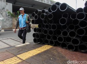 Waduh, Trotoar di Jalan Tentara Pelajar Tertutup Kabel Besar Waduh, Trotoar di Jalan Tentara Pelajar Tertutup Kabel Besar