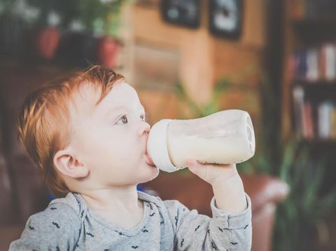 5 Kandungan Penting dalam Susu untuk Atasi Anak 1 Tahun Susah Makan