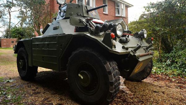 Tank Ini Dijual, Harganya Cuma Rp 355 Juta!