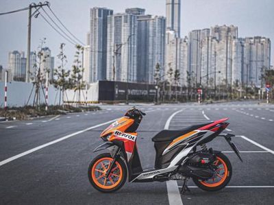 Motor MotoGP Repsol Honda Versi Vario 150