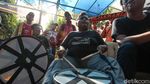 Tak Boleh ke Sidoarjo, Jakmania Nobar di Kantor Kelurahan