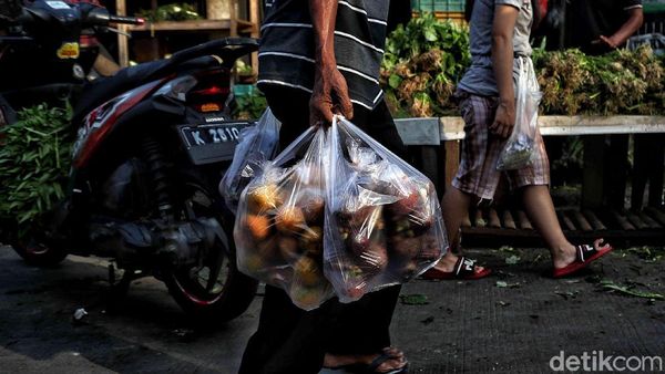 Emisi Kendaraan Hingga Plastik Bakal Kena Cukai