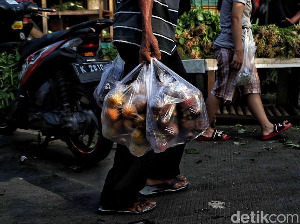 Emisi Kendaraan Hingga Plastik Bakal Kena Cukai