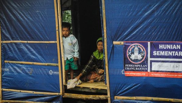 Korban Bencana Masih Andalkan Bantuan
