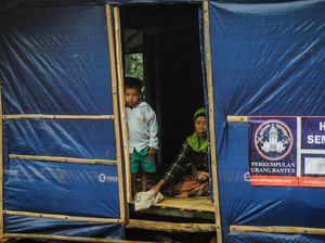 Korban Bencana Masih Andalkan Bantuan