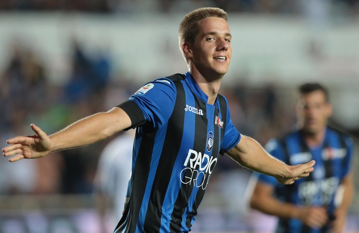 BERGAMO, ITALY - AUGUST 20:  Mario Pasalic of Atalanta BC celebrates his goal during the serie A match between Atalanta BC and Frosinone Calcio at Stadio Atleti Azzurri dItalia on August 20, 2018 in Bergamo, Italy.  (Photo by Emilio Andreoli/Getty Images)
