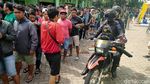 Ribuan Bonek Antre Demi Tiket Final Piala Gubernur Jatim