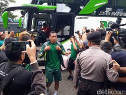 Pemain Persebaya Disambut Song of Pride di Stadion Gelora Delta Sidoarjo