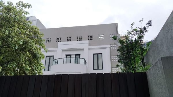 Ini Rumah Buron Mantu Nurhadi di Senayan, Harga Pasaran Puluhan Miliar Rupiah!