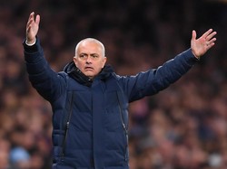 Langgar Karantina, Mourinho Mengaku Salah