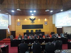 Ricuh Suporter Persebaya-Arema Rugikan Warga Blitar Rp 254 Juta