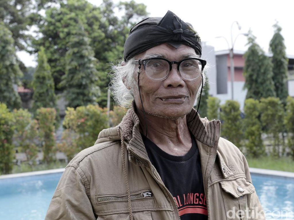 Diding Boneng Bandingkan Guyon Onde-onde dengan Komedi Sekarang Diding Boneng Bandingkan Guyon Onde-onde dengan Komedi Sekarang