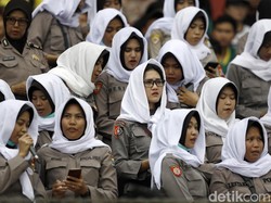 Selain Asmaul Husna, mereka juga membaca doa sebelum laga final Persebaya vs Persija.