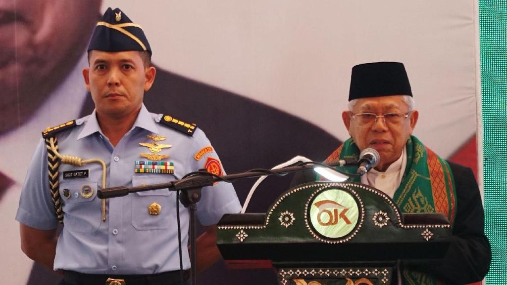 Momen Maruf Amin Resmikan Bank Wakaf Mikro di NTB Momen Maruf Amin Resmikan Bank Wakaf Mikro di NTB