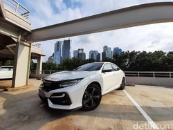 Ini Mobil dari Ayu Ting Ting buat Kado Sang Adik yang Baru Jadi Sarjana