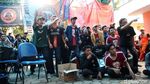 Tak Boleh ke Sidoarjo, Jakmania Nobar di Kantor Kelurahan