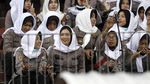 Begini Cara Tim Asmaul Husna Ademkan Bonek